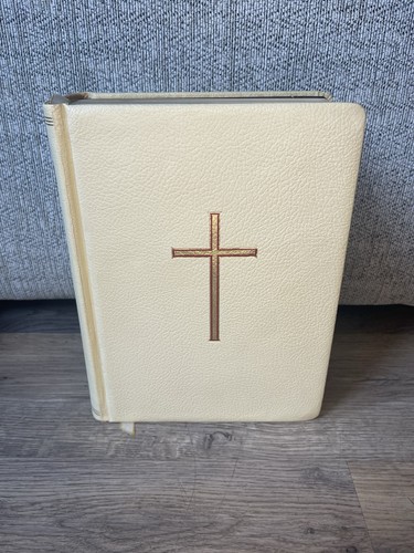 Holy bible complete family - holy,