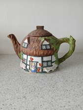 Vintage Staffordshire Christopher Wren Cottage Teapot Fine China