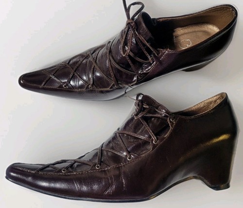 Edgy avante garde pointy - pointy, brown