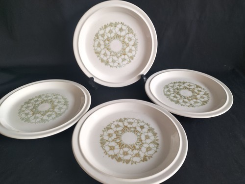 Hornsea fleur side - side, plates