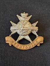 DERBYSHIRE REGIMENT SHERWOOD FORESTERS VICTORIAN CAP BADGE ON LUGS ORIGINAL