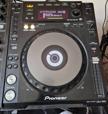 Two Pioneer CDJ-850 K CD MP3
