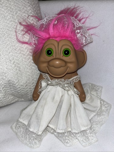 1992 vintage bridal troll - 1992, doll