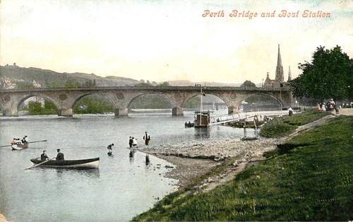 Perth bridge boat station - boat,