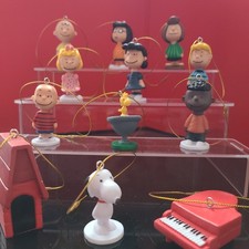 Peanuts, Snoopy Figures set 12 pieces Christmas Tree Decorations