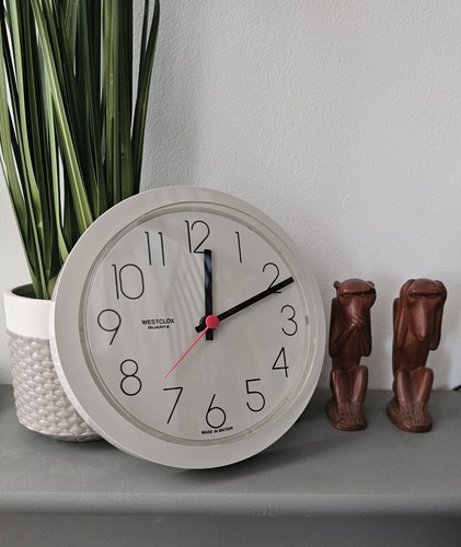 Westclox quartz wall clock - westclox,
