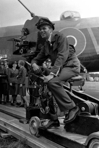 Actor dirk bogarde appointment - actor,