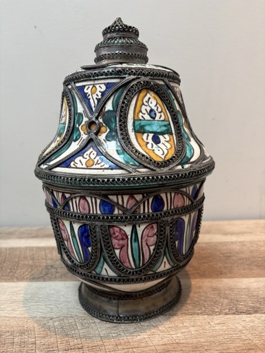 Vintage moroccan pottery jar - moroccan,