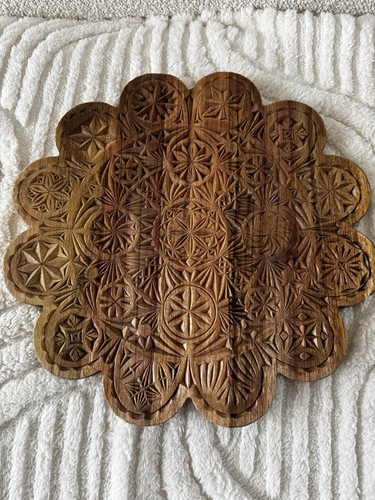 Chopping board pattern carving - chopping,