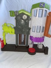 Imaginext Batman Joker DC GOTHAM CITY CRIME ALLEY BANK HOTEL PLAYSET TOY SET