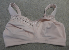 Miss Mary of Sweden Broderie Anglaise  Full Cupped Bra - Size 40DD Dusty Pink