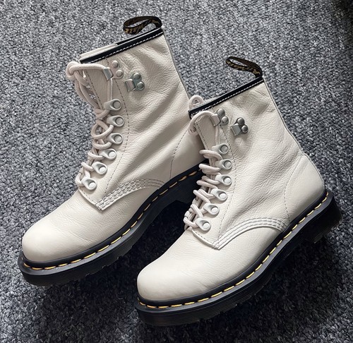 Great quality bone coloured - quality,