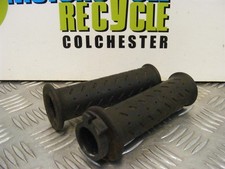 Triumph Daytona 955 Grips Handlebar 1999 2000 955i B002