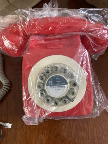 Retro telephone red vintage - retro,