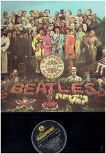 THE BEATLES SGT PEPPER MONO VINYL  ALBUM 1ST PRESSING CUT-OUTS RED & WHITE INNER