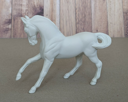 Breyer warmblood stablemate - breyer,
