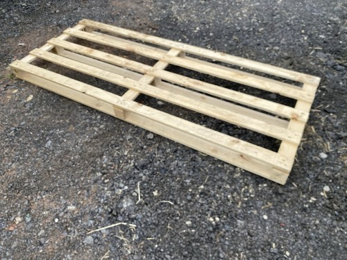 Large timber pallets - timber, x