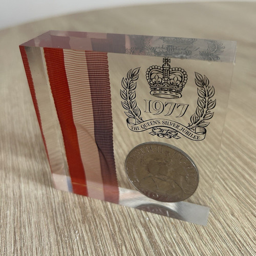 Rare 1977 queen elizabeth - 1977,
