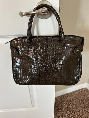 Dark brown crocodile - , print