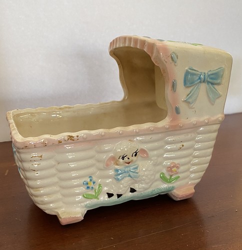 Vintage baby cradle musical - vintage,