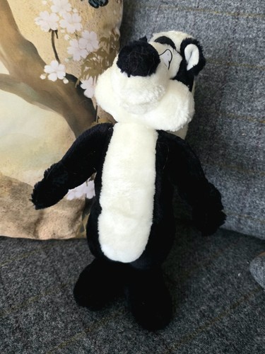 Looney tunes pepe - looney, le