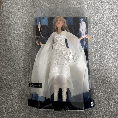 Barbie mattel signature - barbie, ​mattel