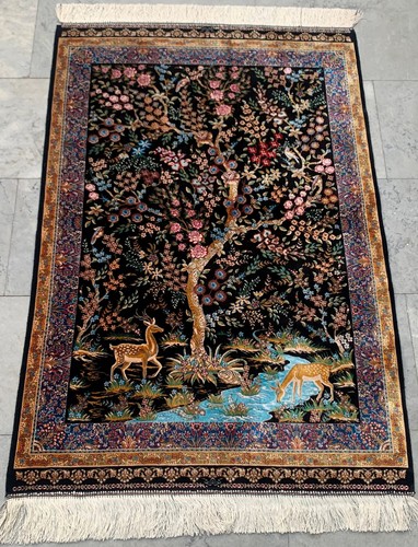New pictorial rug - new, hi