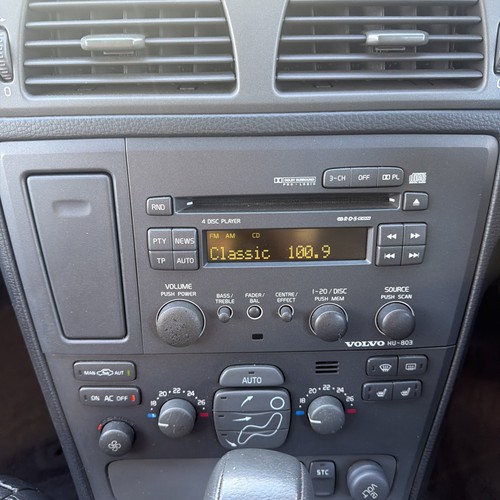 Volvo v70 radio player - cd,