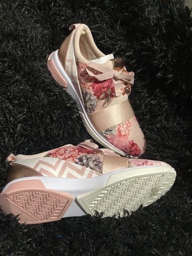 Unworn floral pink ted baker - unworn,