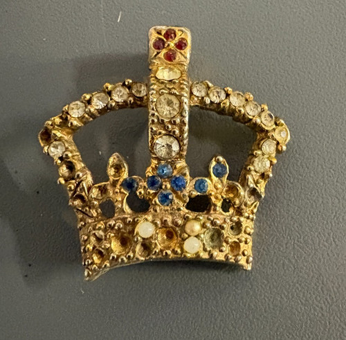 Vintage crown broach - crown,