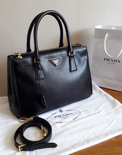 Authentic prada saffiano lux - prada,