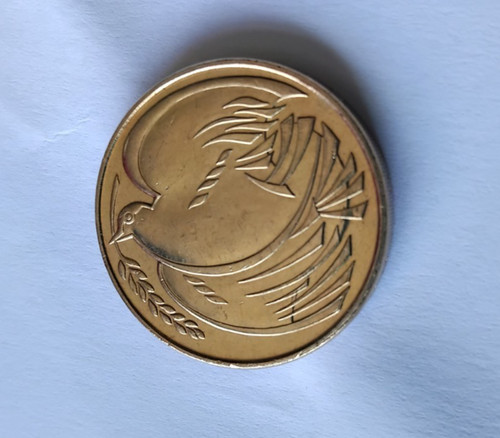 1995 vgc dove peace - £2, ww2