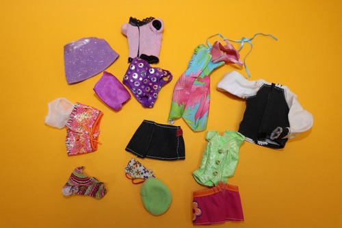 Clothes lot fits barbie - clothes,