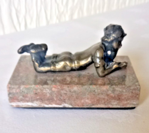 Bronze effect sculpture - effect,