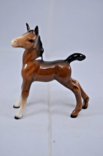 Beswick brown foal small - foal,
