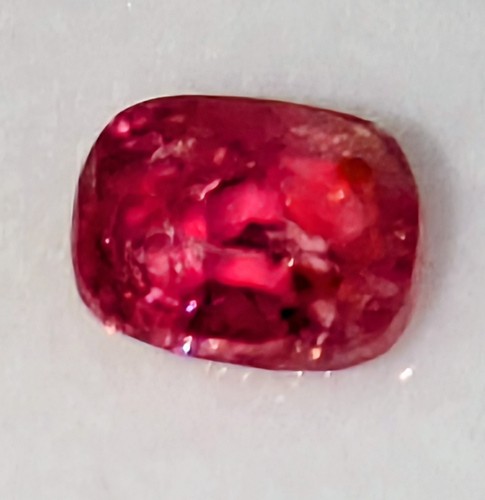 Red spinel 5 1x4x3 - red, 5.1x4x3.1