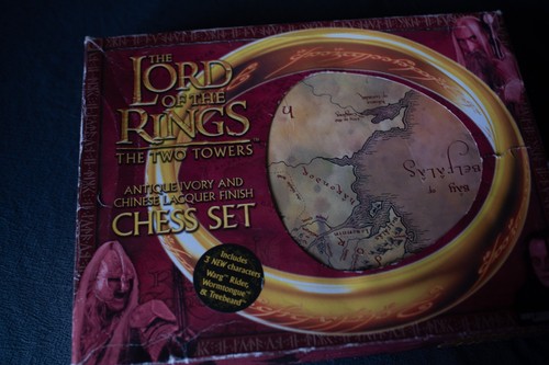 Lord the rings chess set - the,