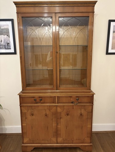 Vintage yew wood display - vintage,