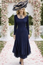 CHESCA Size 22 24 Navy Pleat