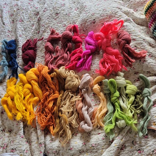 Assorted tapestry wool - assorted,