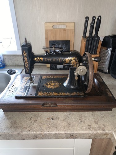 Altas vintage hand crank - altas,