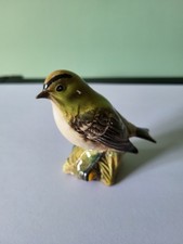 A VINTAGE BESWICK "GOLDCREST"