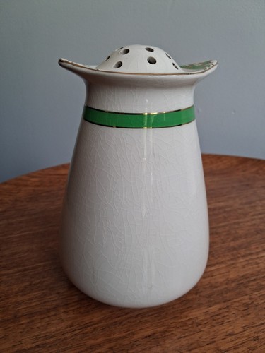 Vintage art deco queens - vintage, green