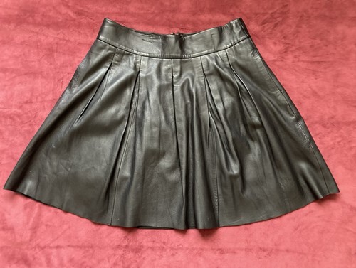 Banana republic black lamb - banana,