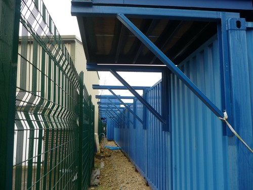 Shipping container outriggers - shipping,