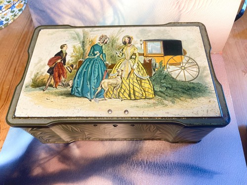 Ladies crinoline with - in,