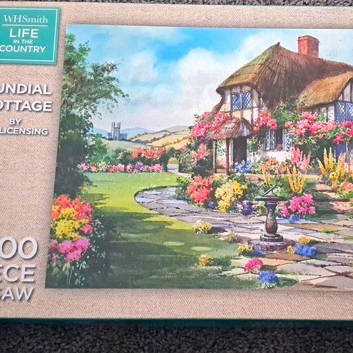 Whsmith 1000pc jigsaw - jigsaw, puzzle
