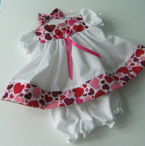White with hearts dress clip - white, dress,clip