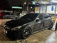 Mercedes Benz E63 AMG 5.5 V8