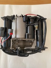 L322 Range Rover aftermarket air suspension compressor, briefly used, tested.